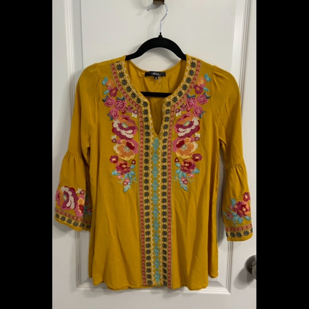 Andree by Unit Blouse